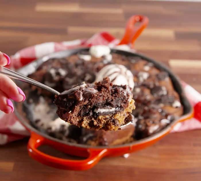 Easy Skillet Chocolate Brownie Recipe