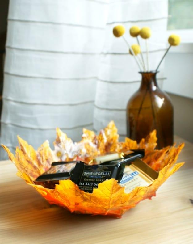 DIY Leaf Bowls, a budget craft idea, easy enough to hand off to a total beginner and a detail company always compliments
