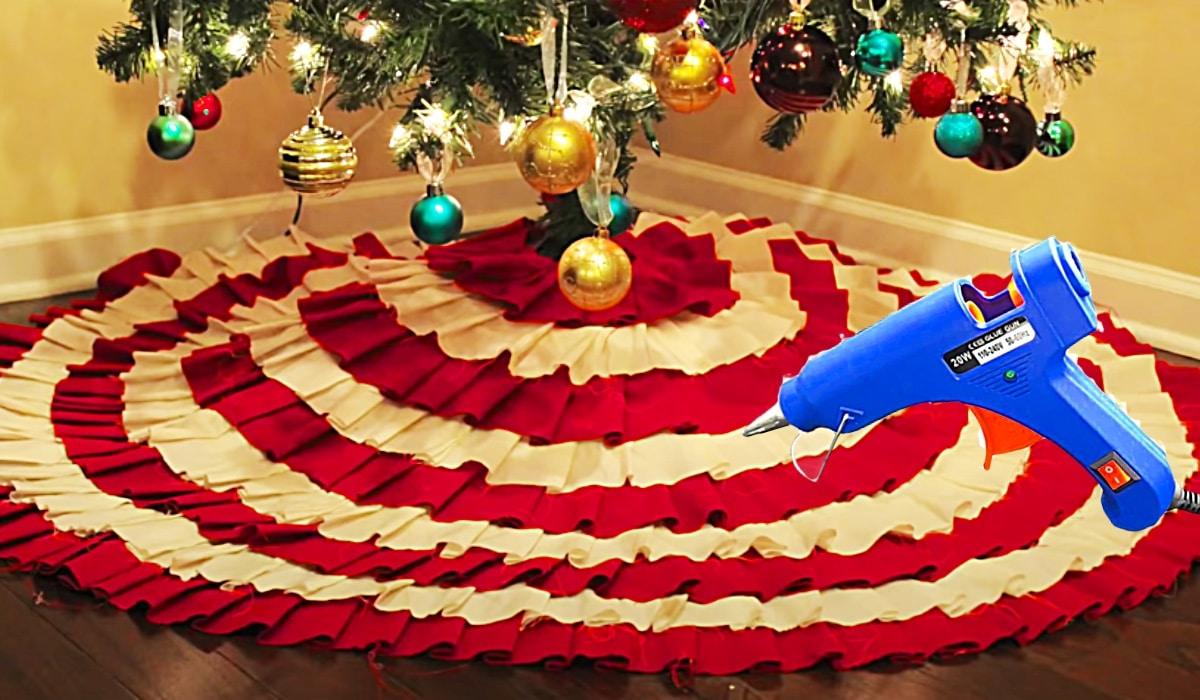 DIY No-Sew Ruffled Christmas Tree Skirt