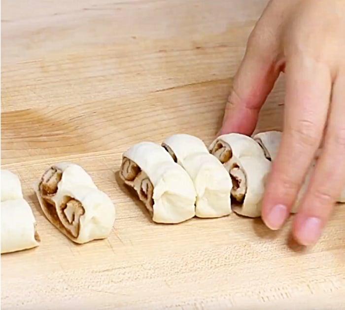 Make Heart Shaped Cinnamon Rolls with Pillsbury pizza dough