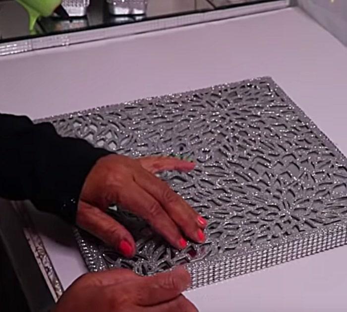 Make a DIY Bling Mirror From A Placemat
