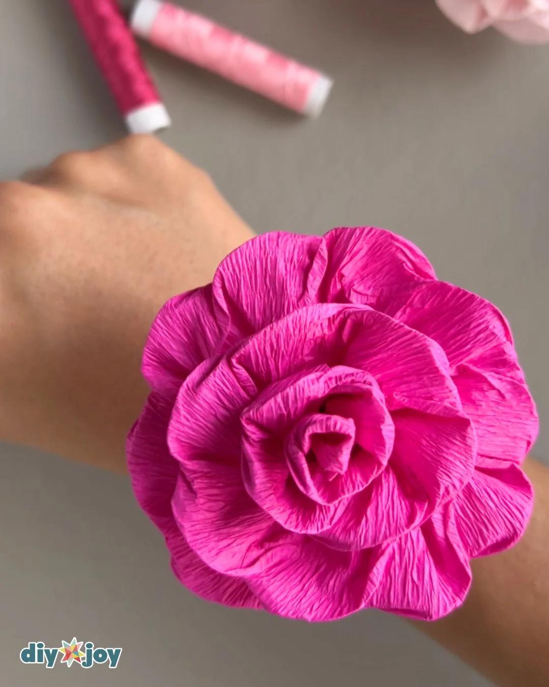 Crepe Paper Flowers — easy crepe paper flowers for beginners