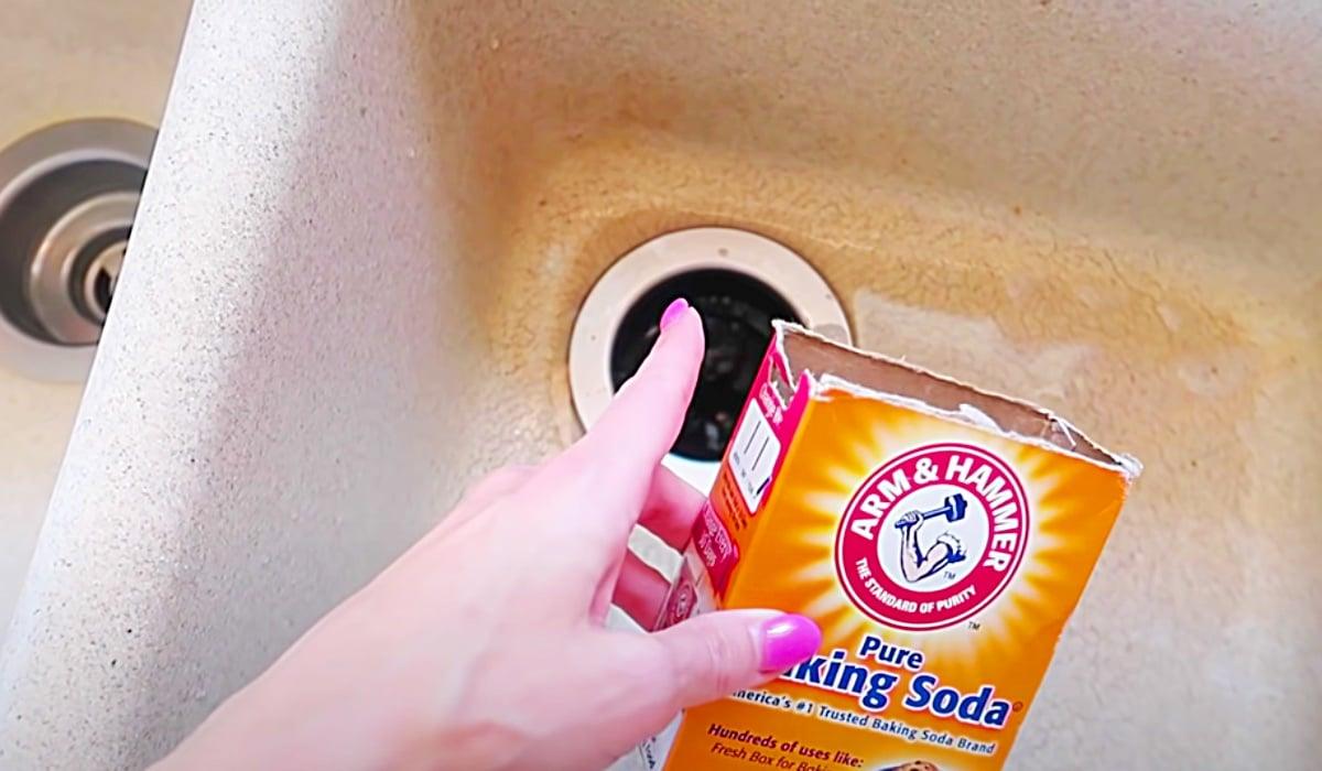 How To Clear Drains Using Natural Ingredients