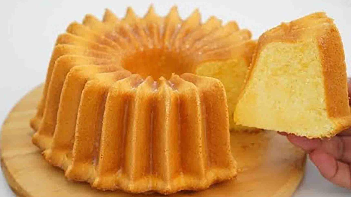 5-Ingredient Moist Bundt Cake Recipe