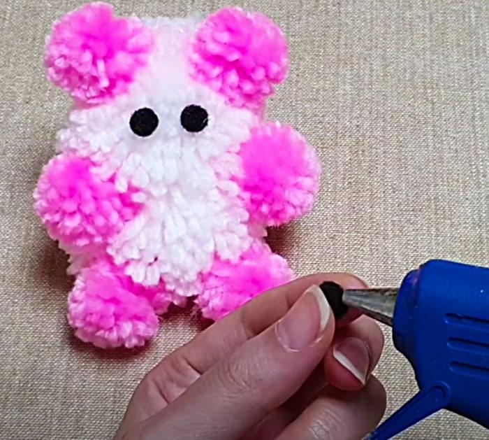 Pom Pom Ideas - DIY Yarn Teddy Bear - Easy Craft Ideas