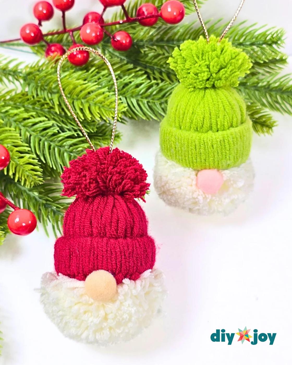 Easy Santa Gnome Ornament - quick diy yarn santa gnome ornament for tree