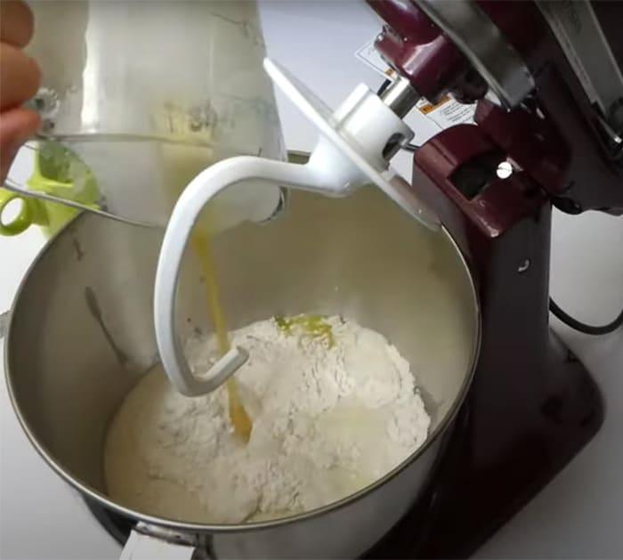 how to make copycat texas roadhouse dinner rolls