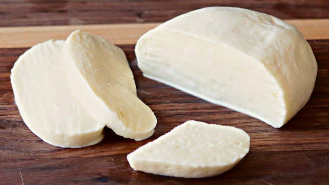 Easy 2-Ingredient Mozzarella Cheese Recipe