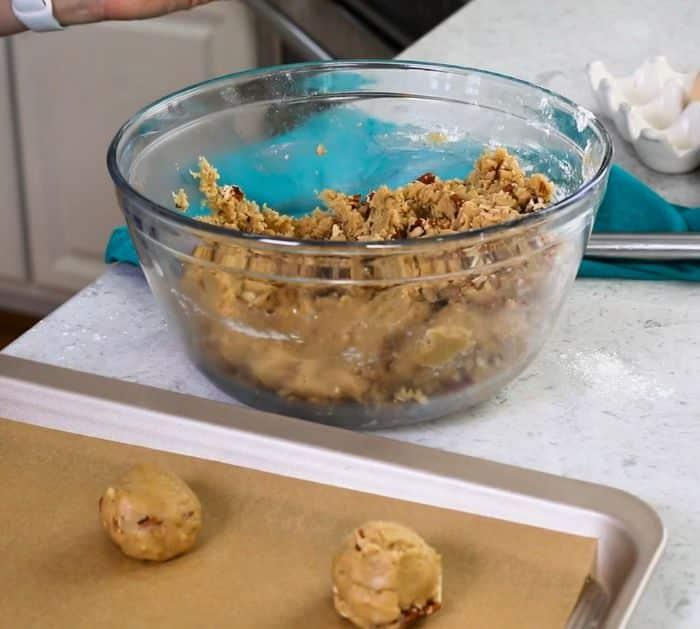 How to Make Butter Pecan Cookies