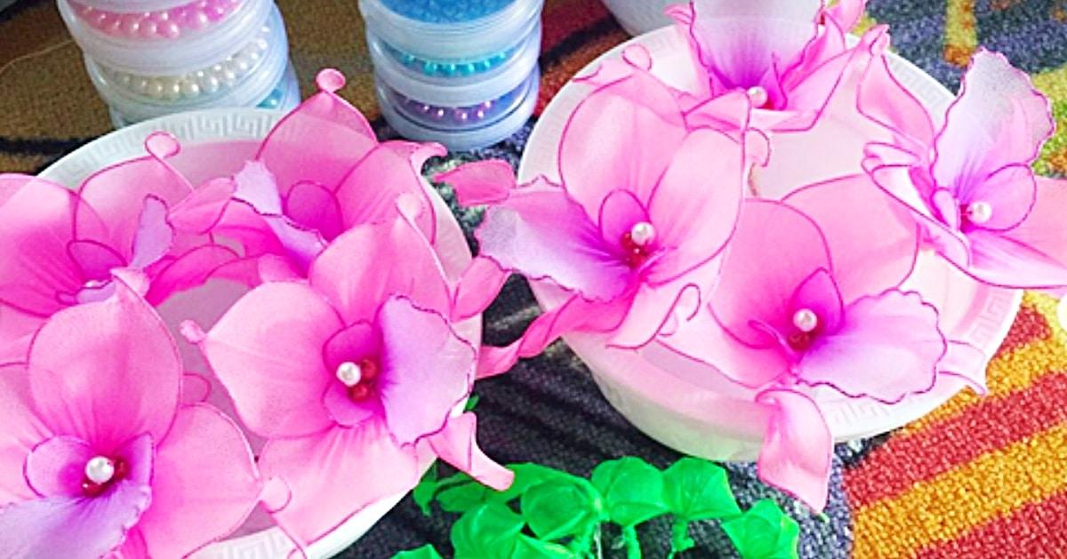 How To Make Stocking Flowers