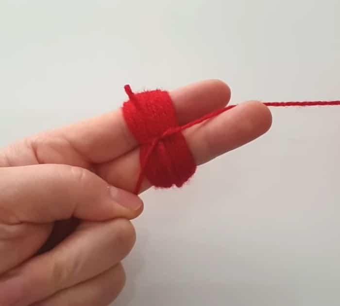 Super Easy Pom Pom Heart Tutorial
