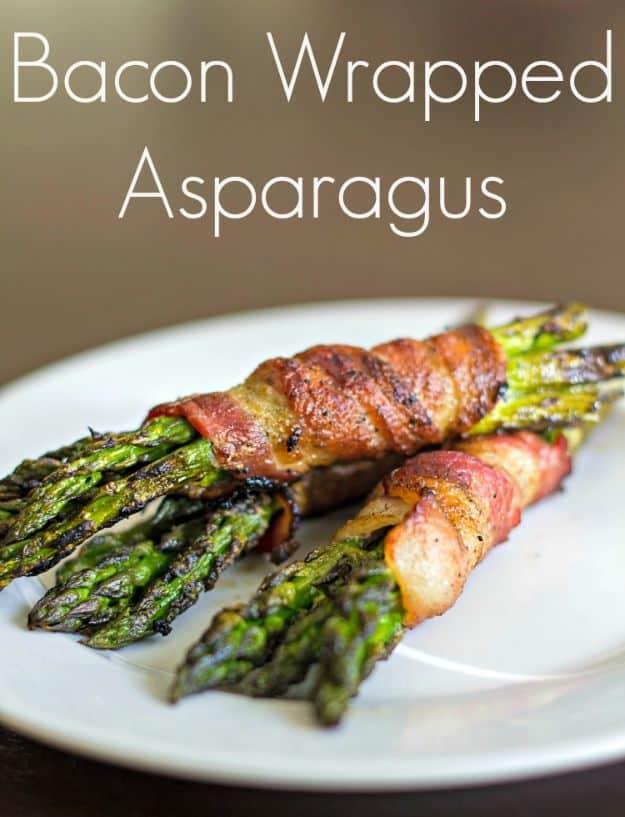 Pin graphic, white title band above a plate holding two grilled asparagus bundles each bound in one bacon strip