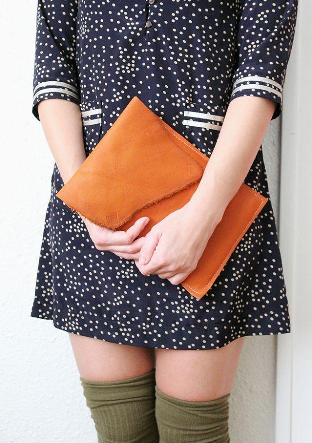 Make Your Own Leather iPad Case, a diy laptop bag, simple enough for a first try and an idea worth saving for later
