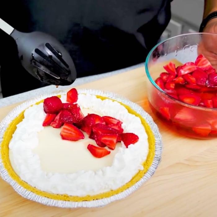 Dessert Ideas - Pie Ideas - Strawberry Recipes - How To Cook With Strawberries