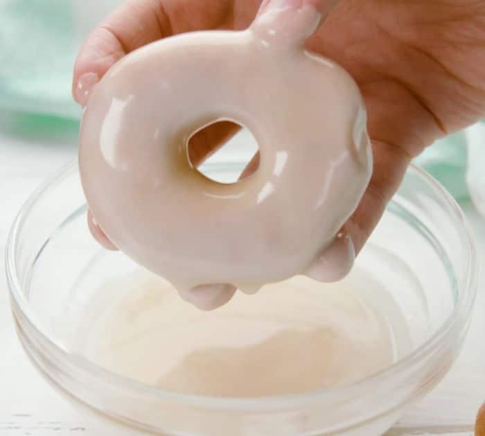 Easy Air Fryer Glazed Donuts Recipe
