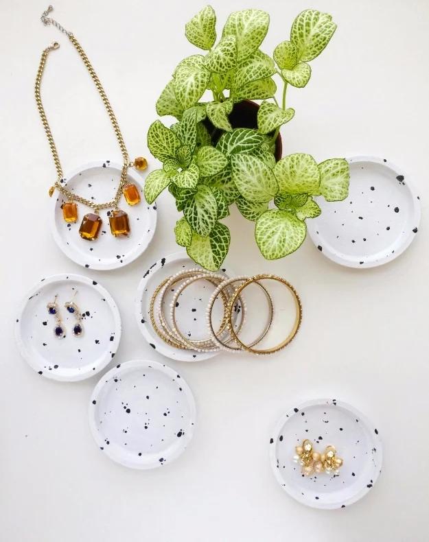 DIY Speckled Jewelry Dish from Coasters, simple enough for a first try and a result that photographs beautifully