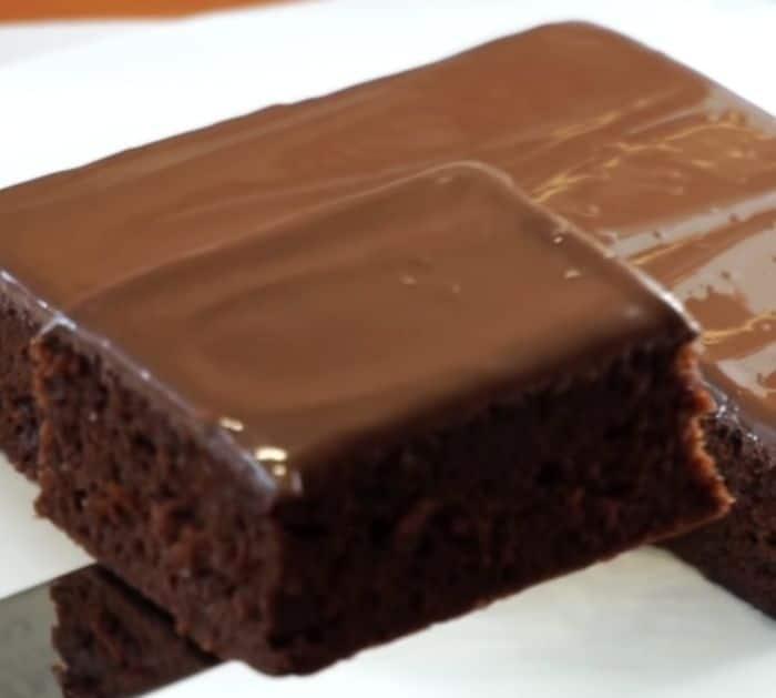 How to Make Chocolate Cake