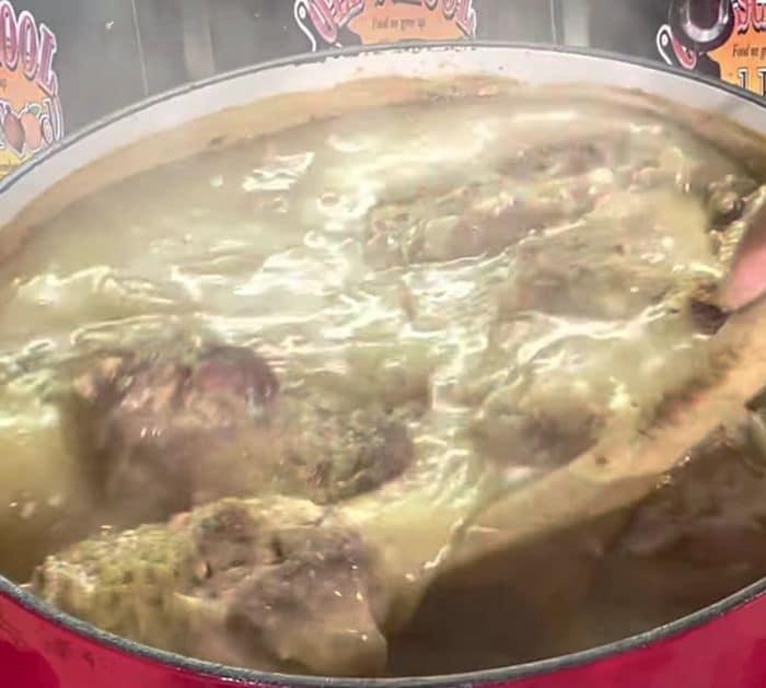 How to Make Smothered Turkey Neck