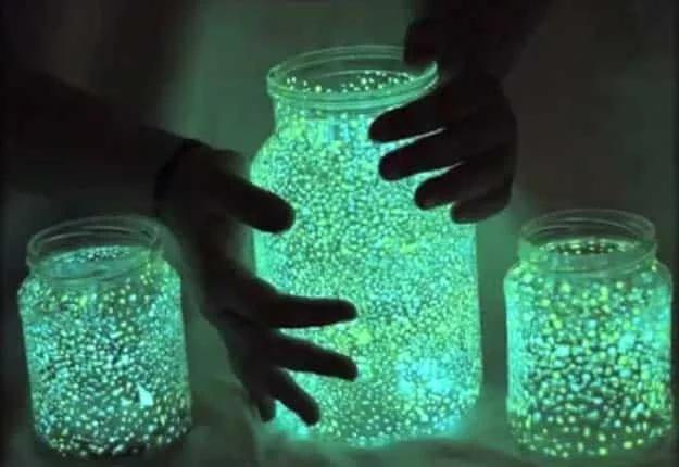 Easy DIY Projects for Teen Girls to Make - Mason Jar Fairy Lights - DIY Projects & Crafts by Sueeye #diy #quickcrafts #crafts #easycraftss