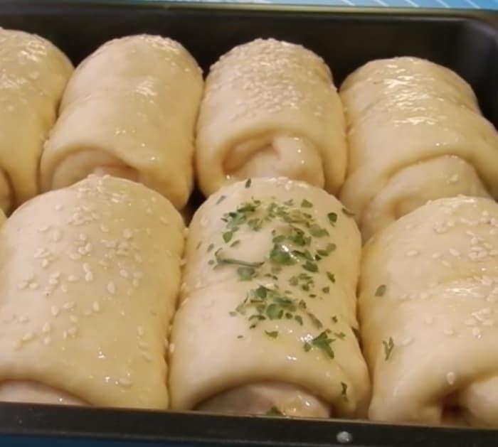 Make chicken and cheese dinner rolls recipe