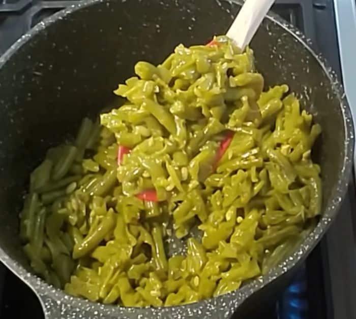 How to Make Granny Green Beans