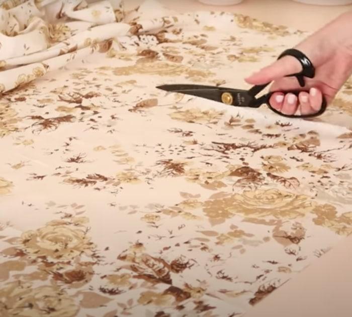 steps in making ruffled cushion cover