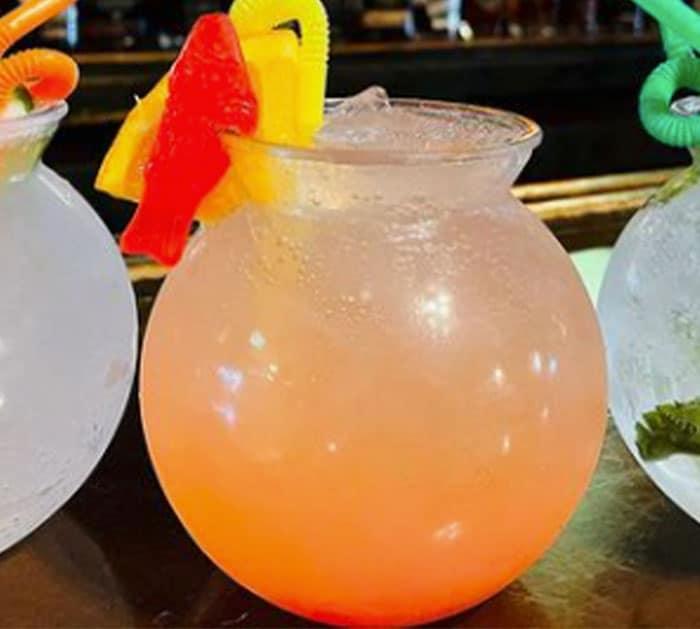 Peach Paradise Fishbowl Drink - Easy Cocktail