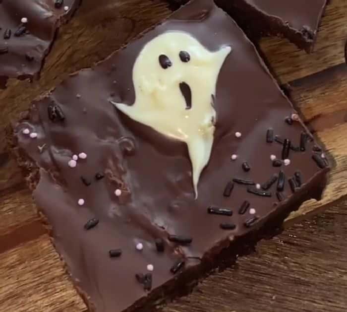 How to Make Spooky Ghost Walnut Brownies