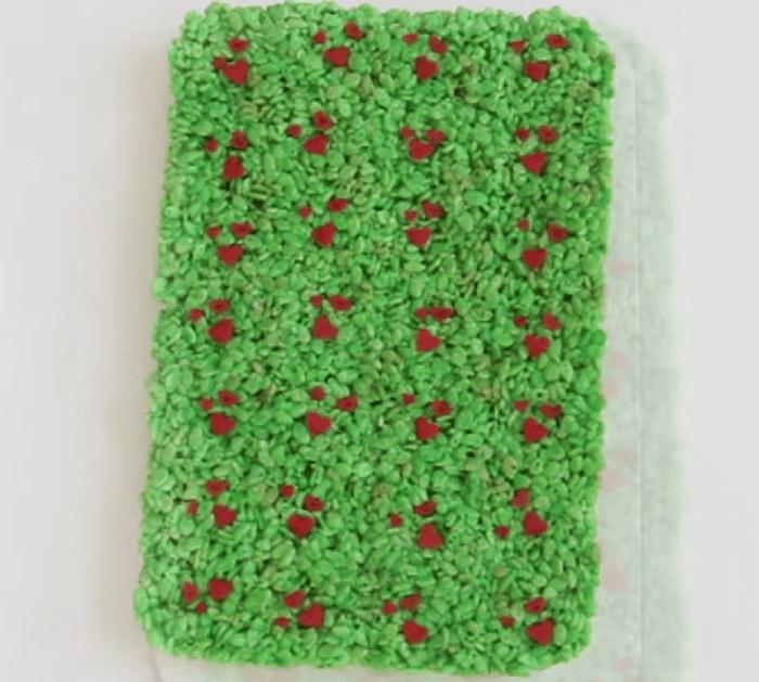 How to Make Grinch Rice Krispie Treats