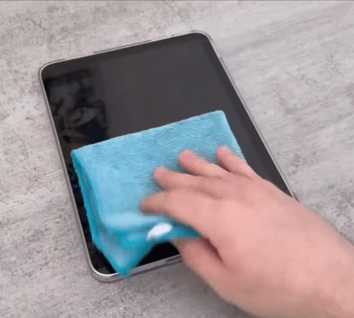 How to Clean Fingerprints on Phone