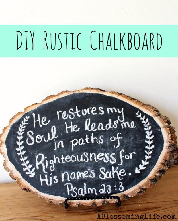 DIY rustic wood chalkboard, an oval log slice with bark edges painted black and lettered in white chalk on an easel