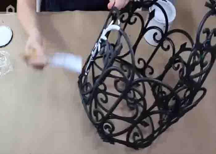 Painting the DIY outdoor flower basket