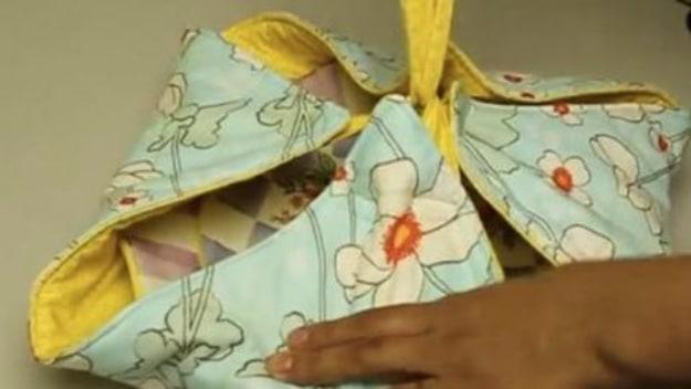 DIY Casserole Carrier, a gift for neighbors, easy to fit into a free afternoon and an idea worth saving for later