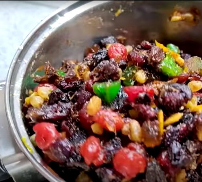 homemade fruitcake ingredients