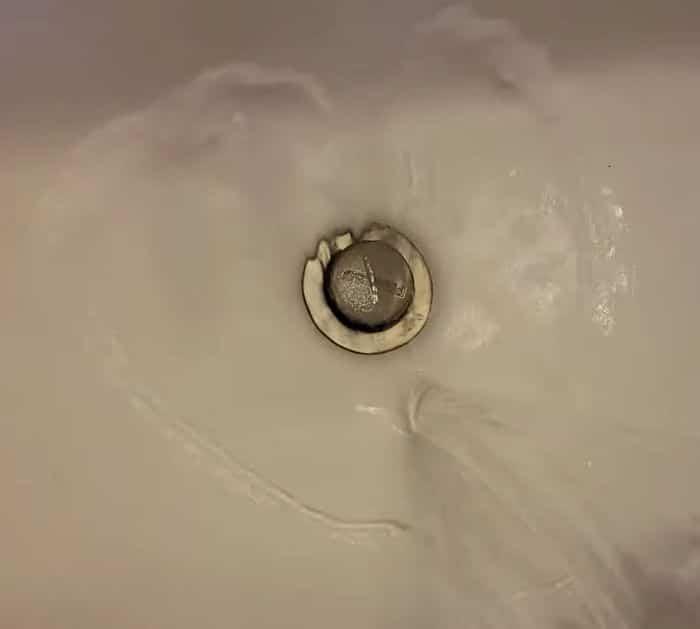 Easy Way to Make Your Bathroom Smell Good