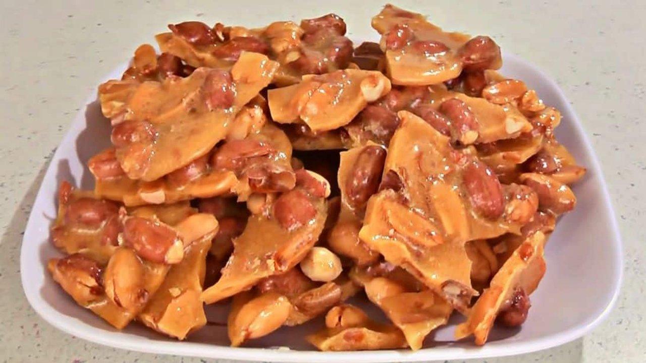 Super Easy Microwave Peanut Brittle Recipe