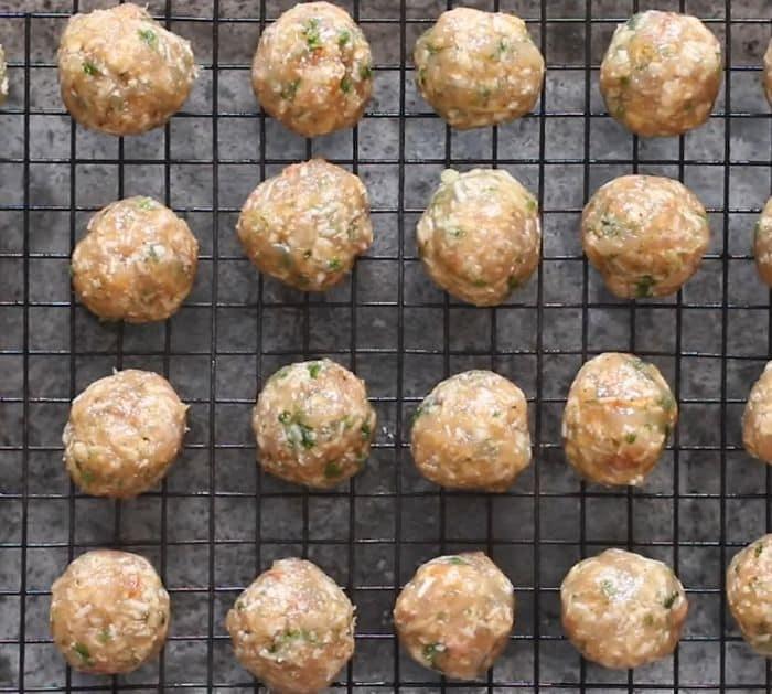 How to Make Baked Chicken Meatballs