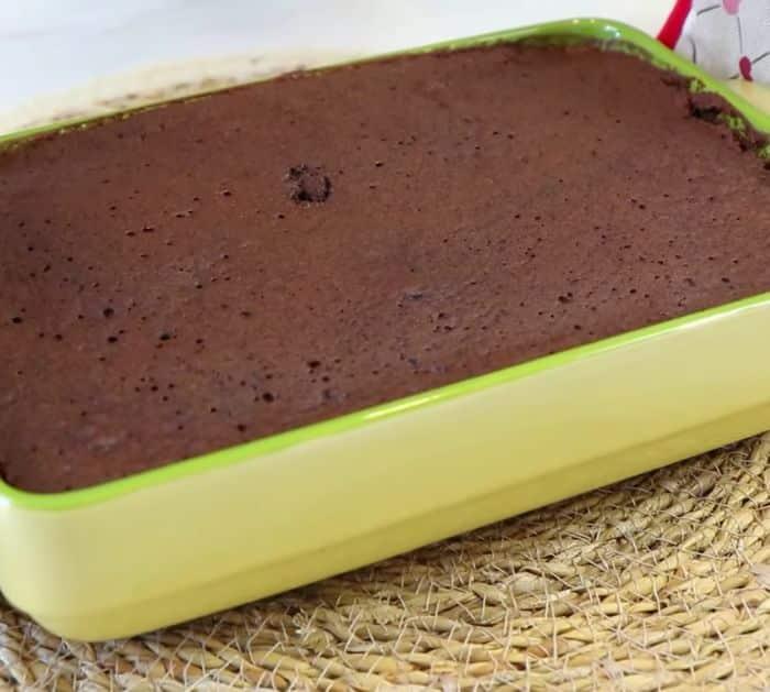 Easy To Make Chocolate Snickers Cake