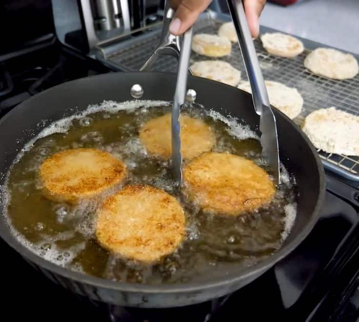 How to Make Southern Fried Green Tomatoes