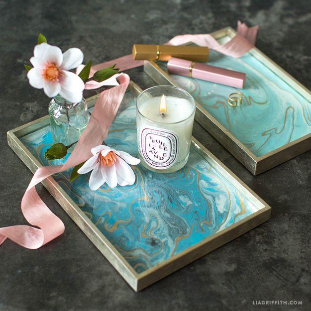 DIY Vanity Trays - Marbled Vanity Trays - Easy Homemade Decor for Bathroom, Bedroom and Vanities - Tray to Store Jewelry and Accessories With These Cool and Easy Crafts