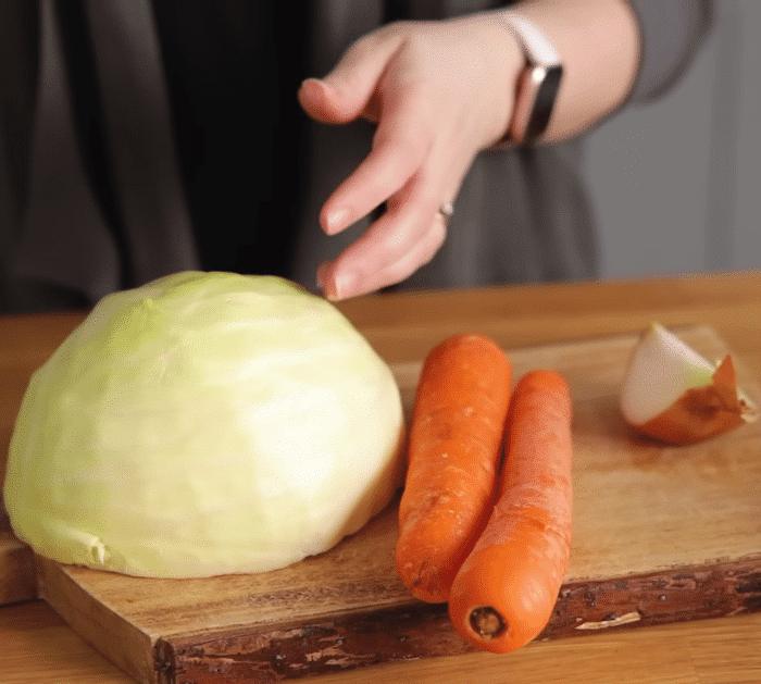 How to Make Creamy Coleslaw