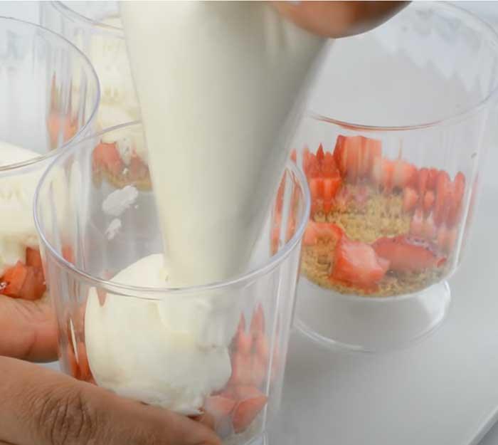 Pipe Cheesecake Into Cups - No-Bake Recipe