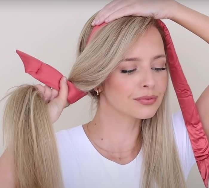 Easy Heatless Curls Tutorial