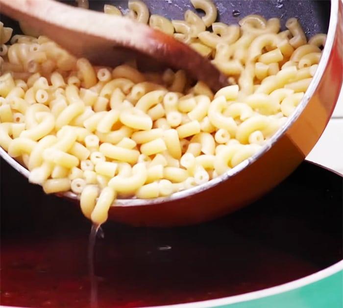 Old Fashioned Beef & Macaroni Soup - Macaroni Soup Recipes