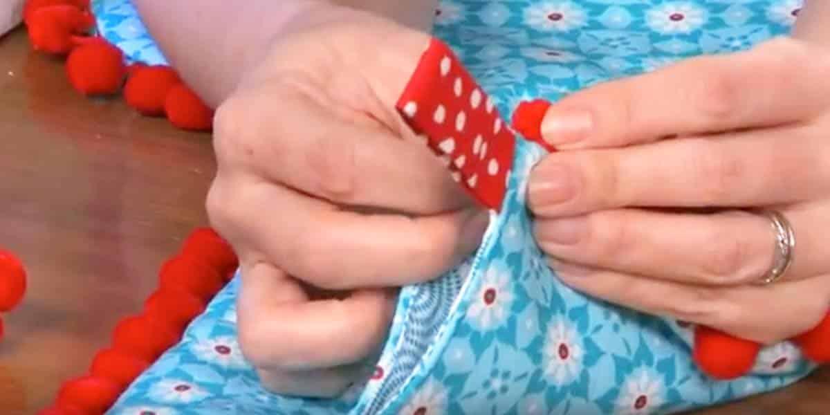 If You Don’t Have These For Christmas, Or Need New Ones, Now Is The Time To Make Them!