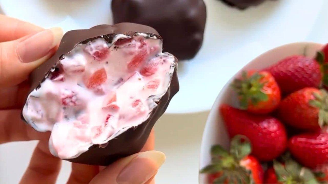 Chocolate Strawberry Bites