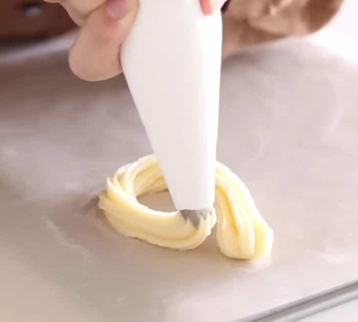 Easy To Make Chocolate Dipped Churros