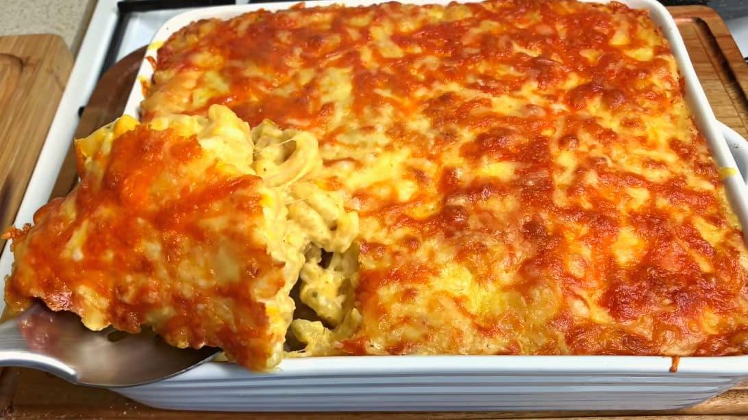 Super Easy Creamy Macaroni & Cheese Recipe
