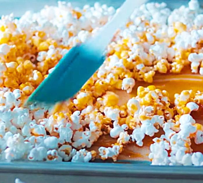 Caramelized Spicy Popcorn - Popcorn Ideas - Party Snacks