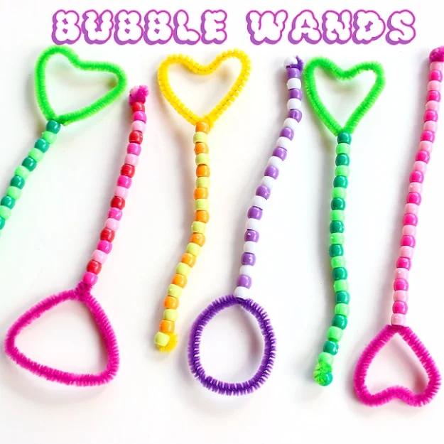 Crafts For Kids To Make At Home - Bubble Wands - Cheap DIY Projects and Fun Craft Ideas for Children - Cute Paper Crafts, Fall and Winter Fun, Things For Toddlers, Babies, Boys and